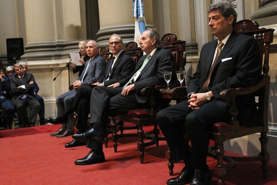 Reelección indefinida de Insfrán: cuenta regresiva al plazo que tiene la Fiscalía de Estado para contestar a la Corte