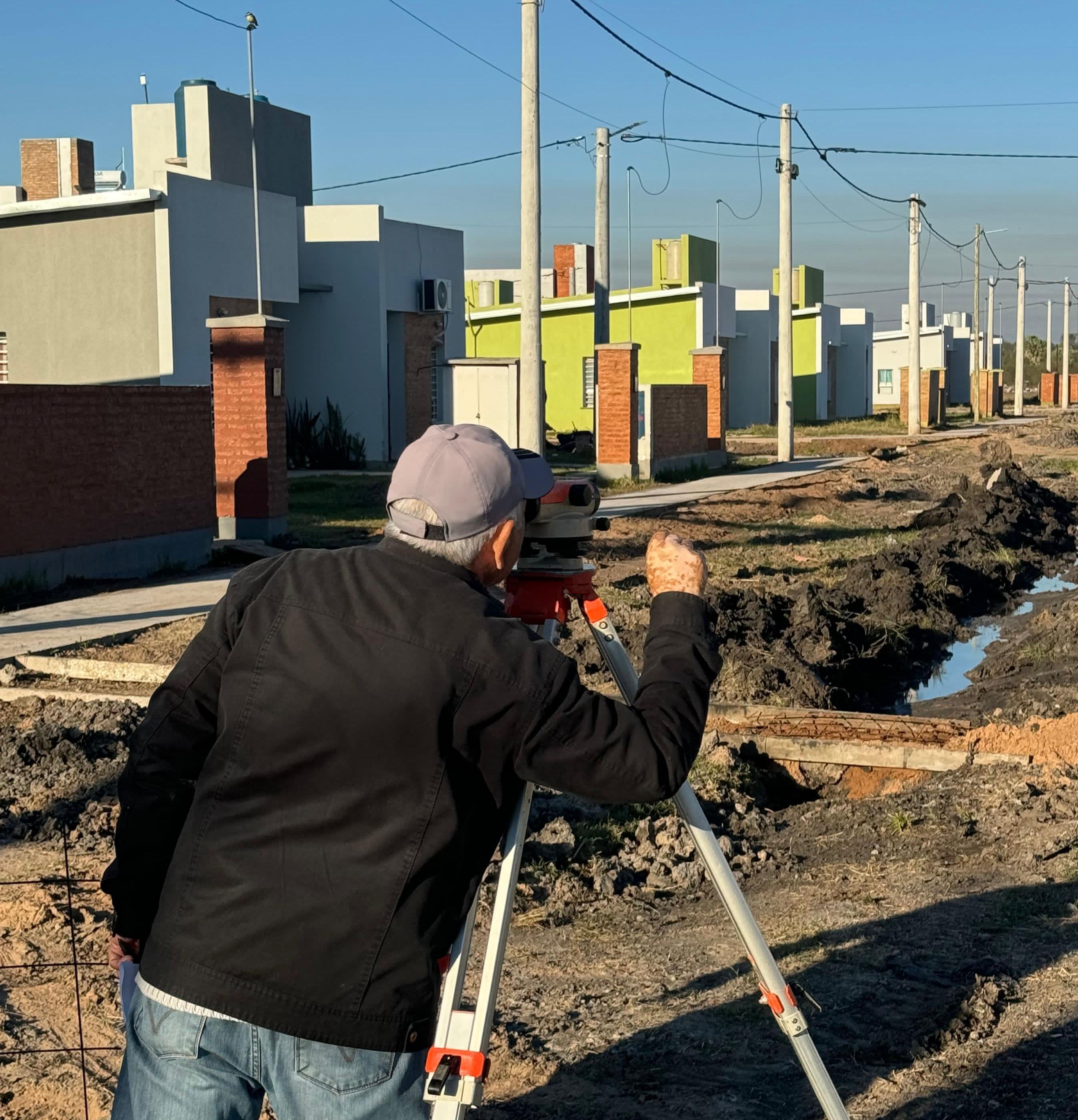 EL GOBIERNO PROVINCIAL ULTIMA TRABAJOS EN LA INFRAESTRUCTURA DE LA CHACRA 137