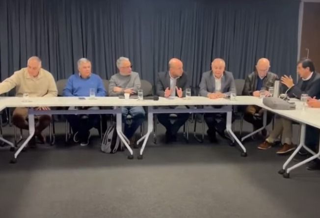 PREVENCIÓN DE CIBERESTAFAS: AUTORIDADES DE SAMEEP SE REUNIERON CON EL EXPERTO JULIO LÓPEZ EN SU VISITA A RESISTENCIA