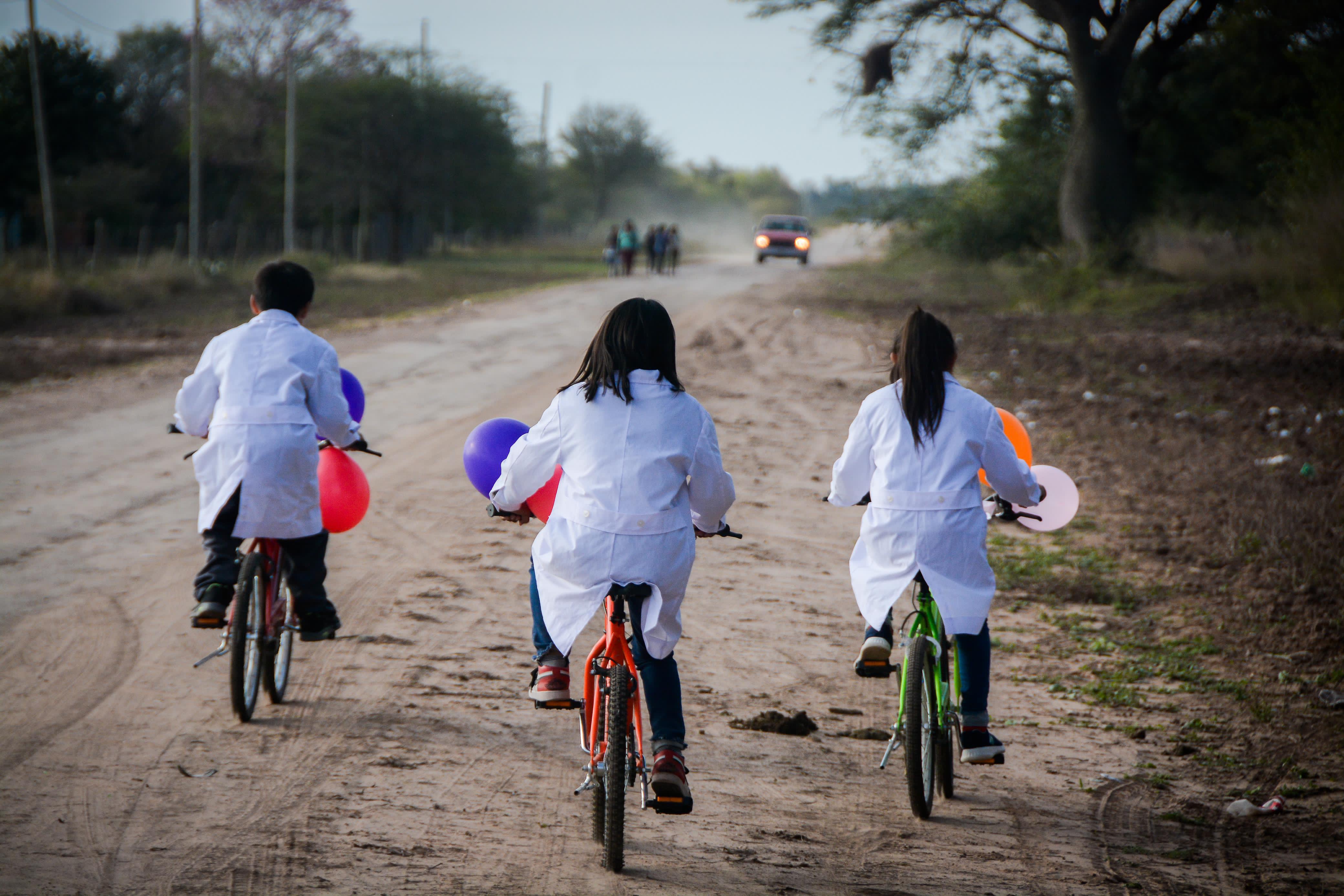 MACHAGAI: “ESTAS BICICLETAS FUERON RECUPERADAS DE LA CAUSA BARRAZA” DIJO EL GOBERNADOR ZDERO