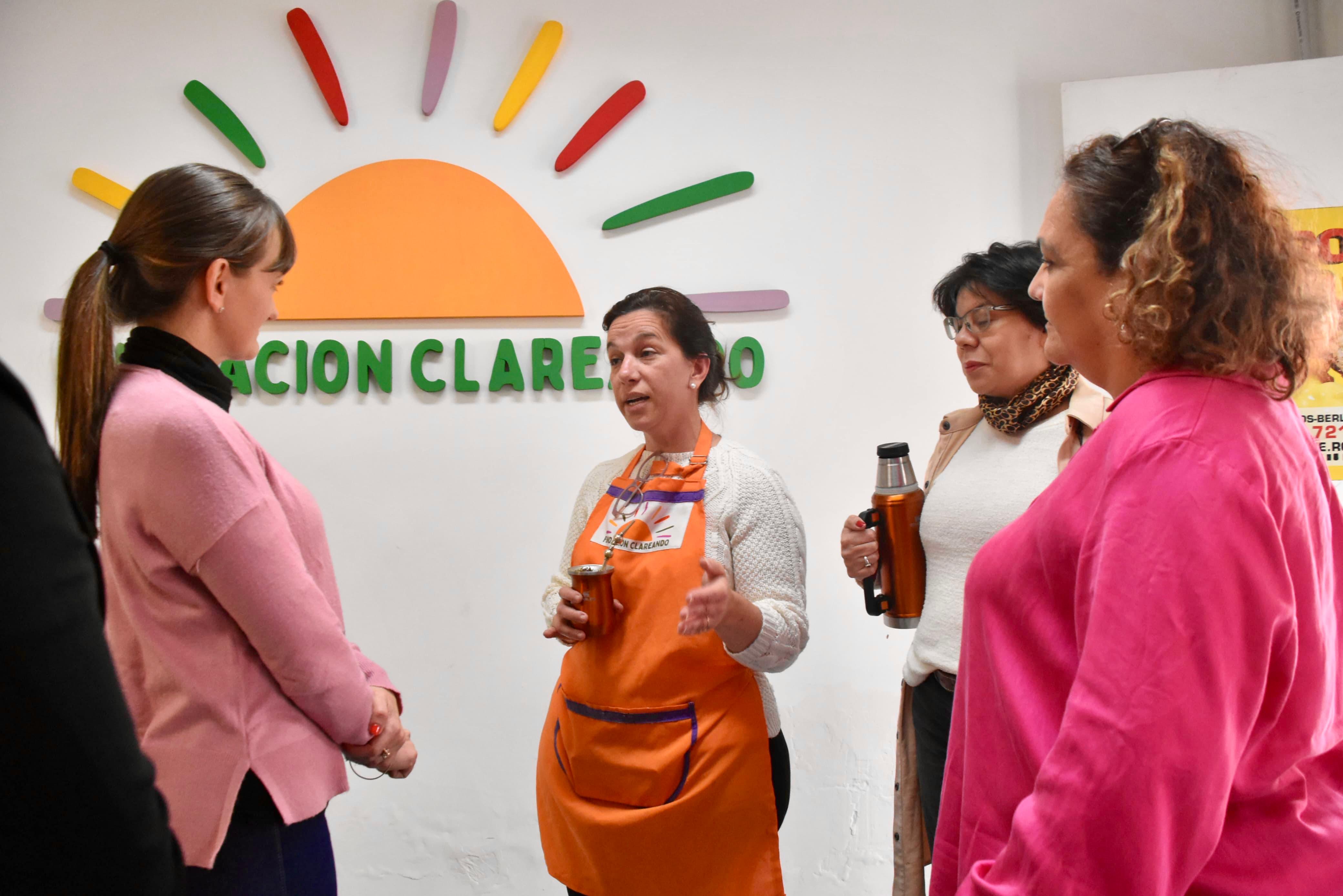 LA VICEGOBERNADORA ESTUVO EN LA FUNDACIÓN CLAREANDO DE RESISTENCIA: “ES DIGNA DE IMITAR Y VALORAMOS SU TAREA”
