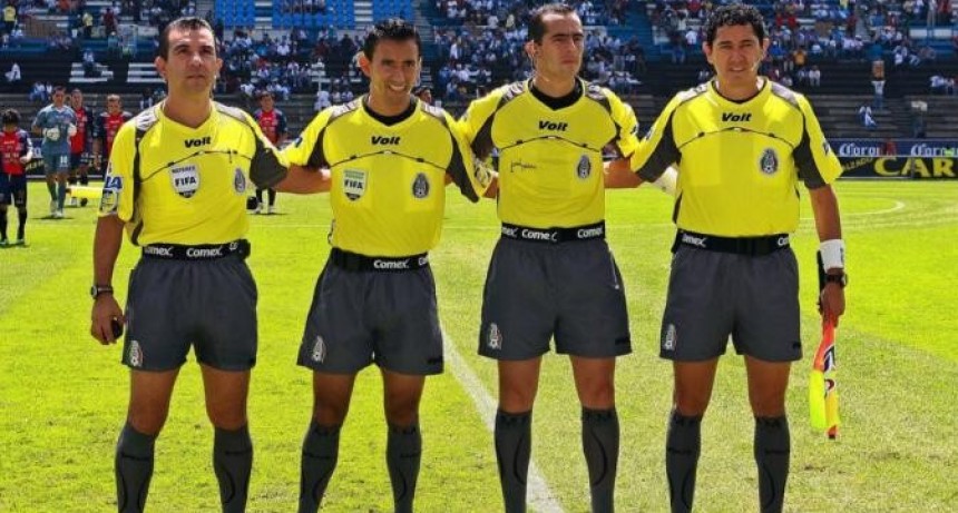 Fuerte Esperanza: Árbitros Puercos…