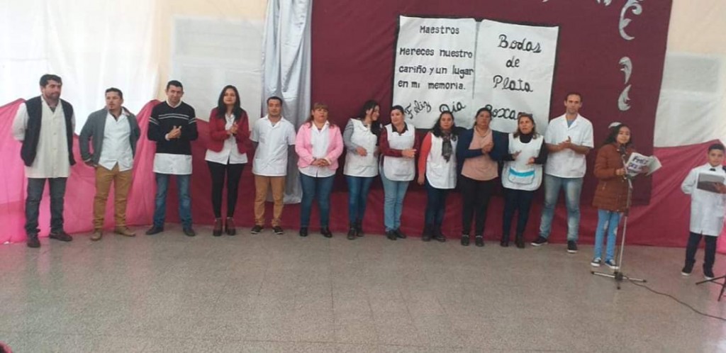 Emotivo Homenajes a los Maestros de Fuerte Esperanza | Día del Maestro 2019