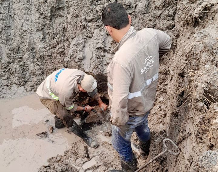 SE REPARÓ EN 3 TRAMOS EL PRIMER ACUEDUCTO, SIN PARALIZAR LA IMPULSIÓN DE AGUA POTABLE