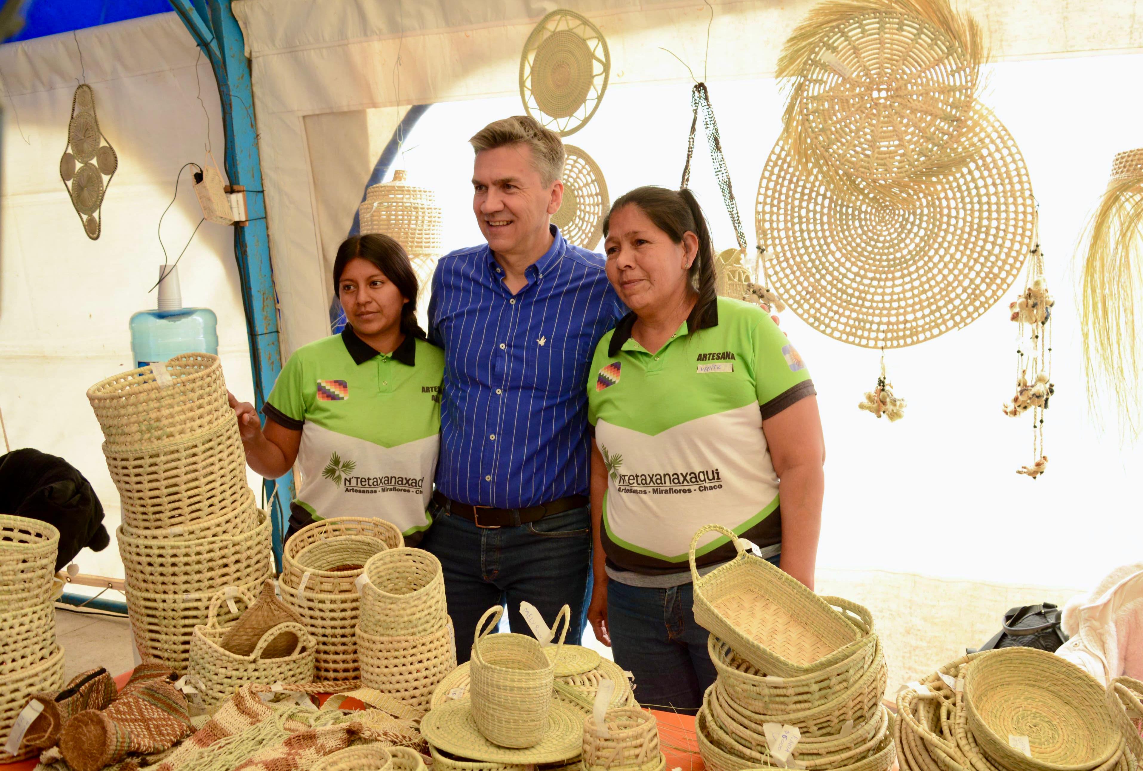 QUITILIPI: EL GOBERNADOR ZDERO ACOMPAÑÓ HOY LA 47º FERIA DE ARTESANÍA ABORIGEN CHAQUEÑA “RENÉ JAMES SOTELO”