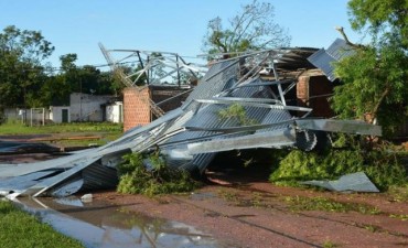 Fuerte temporal de lluvia y granizo castigó a La Leonesa y Las Palmas