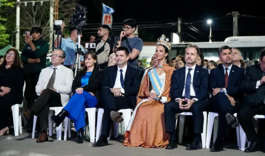 LA VICEGOBERNADORA SCHNEIDER ACOMPAÑÓ LA APERTURA DE LA FIESTA NACIONAL DEL ALGODÓN 2025