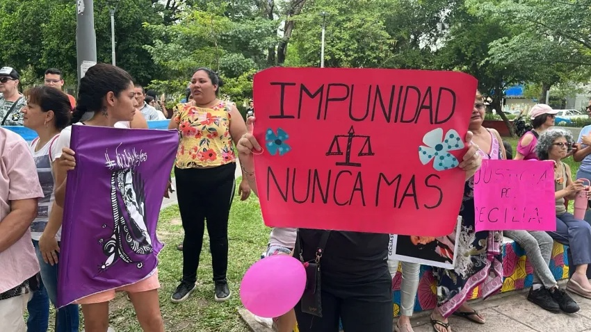 VECINOS ESPERAN EL VEREDICTO POR EL CASO CECILIA: EL JURADO CONTINÚA DELIBERANDO