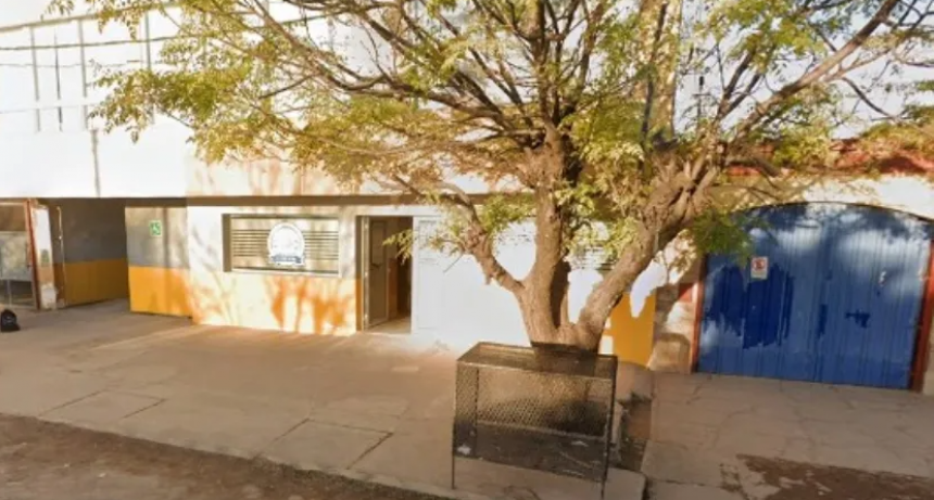 DOCENTE PIDE AYUDA PARA RECUPERAR MATERIALES ROBADOS EN SÁENZ PEÑA