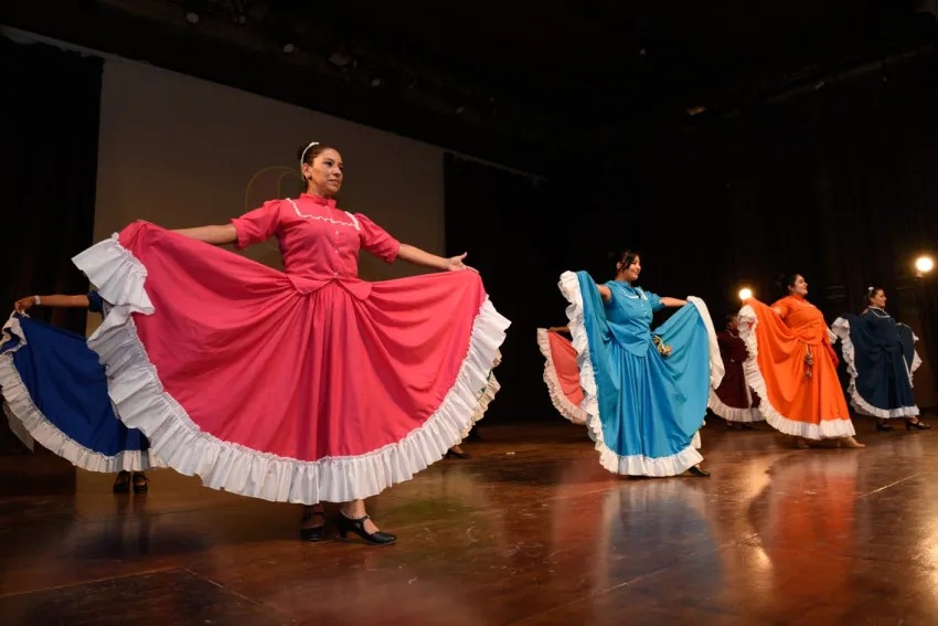 SE REALIZÓ EL 2° FESTIVAL PROVINCIAL DE FOLCLORE EN EL CENTRO CULTURAL MUNICIPAL DE SÁENZ PEÑA