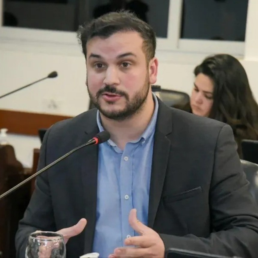 GYOKER CRUZÓ A CAVANA: 