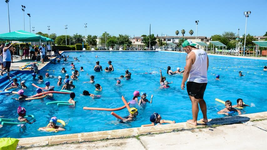 EL INSTITUTO DEL DEPORTE CHAQUEÑO INICIA ESTE LUNES LA TEMPORADA DE VERANO 2023/24