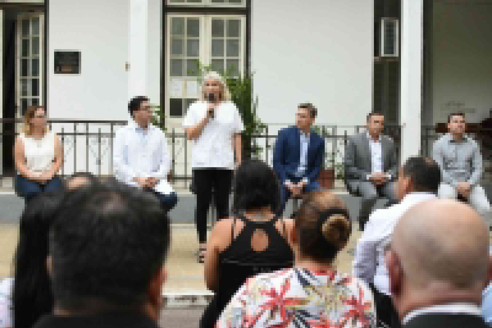 EL GOBERNADOR ZDERO PUSO EN FUNCIONES A LA INFECTÓLOGA MARÍA LAURA LESCANO AL FRENTE DEL PERRANDO 