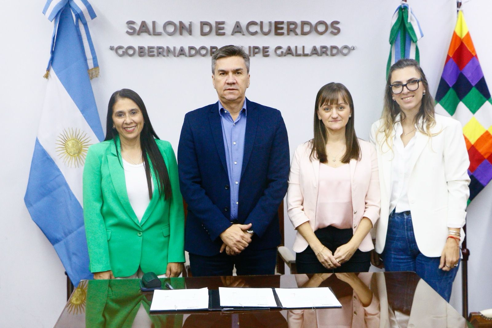 POR PRIMERA VEZ EL GOBIERNO DEL CHACO Y LA UNIVERSIDAD NACIONAL DE LOMAS DE ZAMORA FIRMAN ACUERDO PARA TRABAJAR EN CONJUNTO 