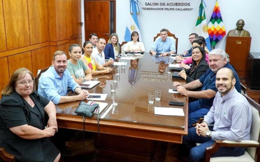 LEANDRO ZDERO FORTALECIÓ EL TRABAJO CON LOS FOROS DE INTENDENTES