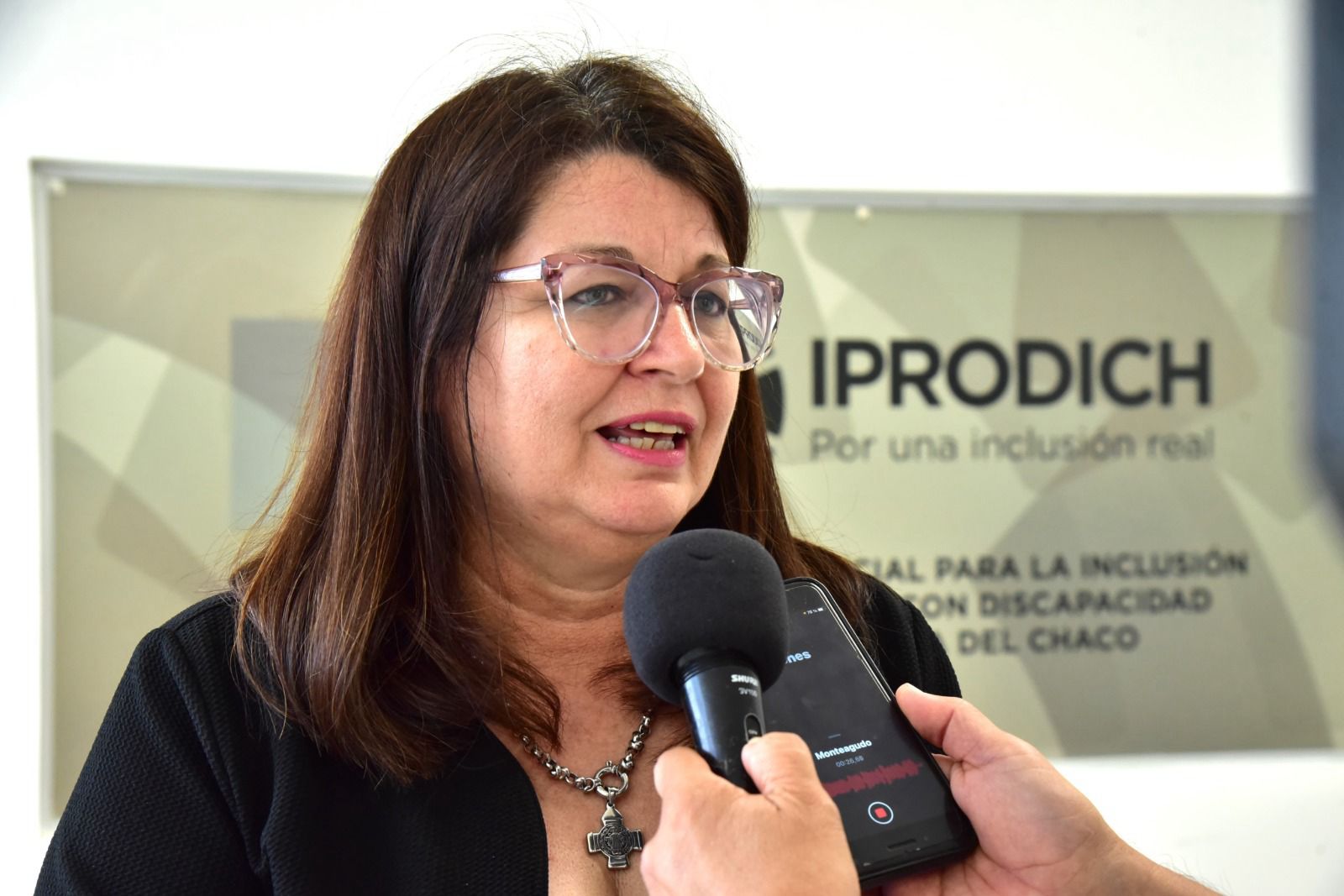 EL IPRODICH ENTREGÓ SILLAS DE RUEDAS A PERSONAS CON DISCAPACIDAD DE RESISTENCIA