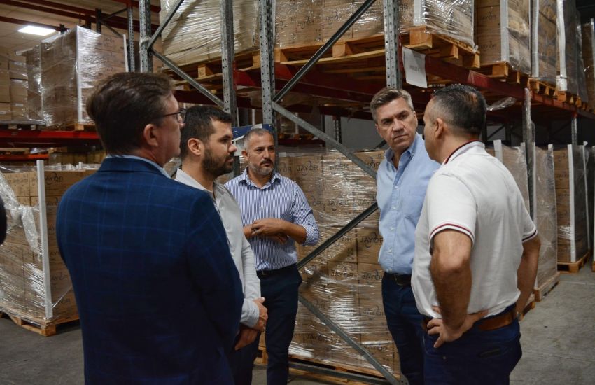 ZDERO CONTINÚA CON LA DISTRIBUCIÓN DE INSUMOS MÉDICOS A TODA LA PROVINCIA