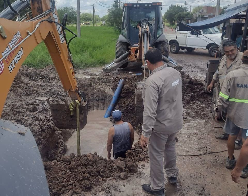 SAMEEP FINALIZÓ LA REPARACIÓN DE UNA CAÑERÍA EN LA ZONA SUR DE RESISTENCIA