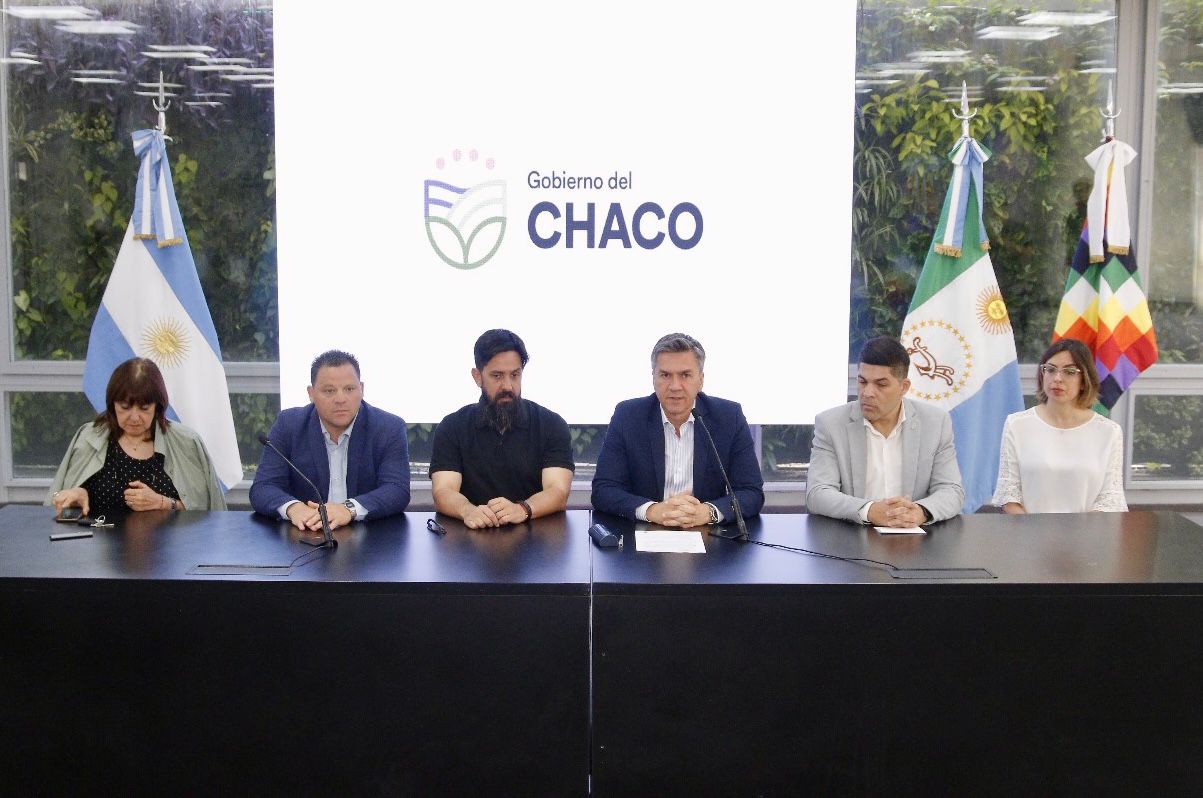EL GOBERNADOR ZDERO JUNTO A LA FUNDACIÓN URUNDAY HICIERON LA PRESENTACIÓN PÚBLICA DEL BALANCE DE LA BIENAL 2024