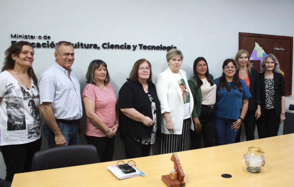 NAIDENOFF CELEBRÓ LA NUEVA NOMINACIÓN MUNDIAL DE GLORIA CISNEROS, EJEMPLO DE VOCACIÓN Y COMPROMISO EDUCATIVO