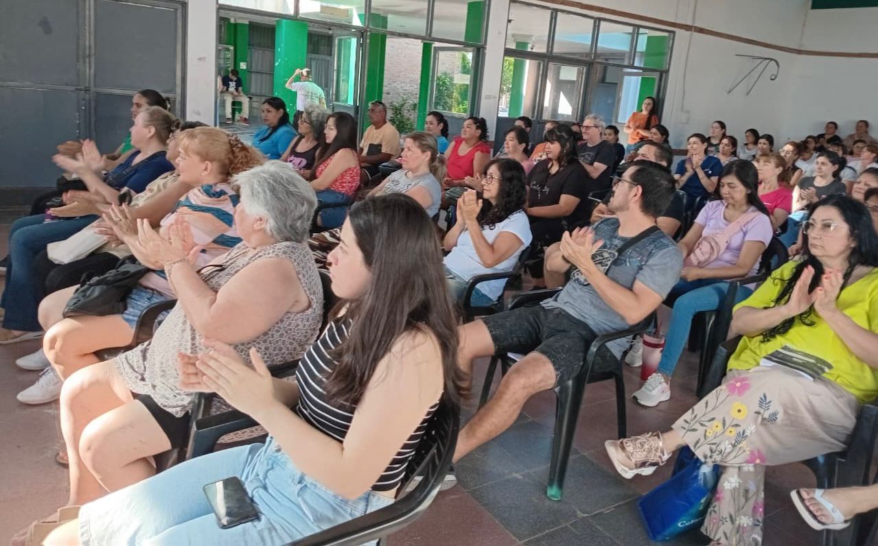 VERANO 2026: TALLERES DE OFICIOS EN LOS CENTROS COMUNITARIOS DE RESISTENCIA