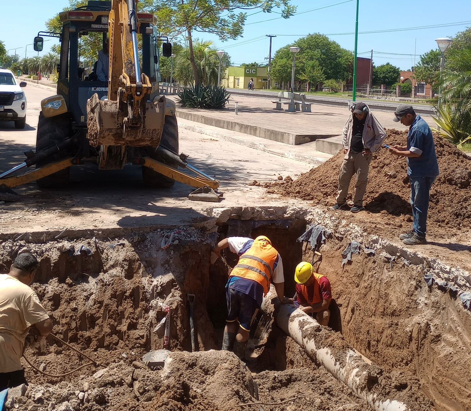 RÁPIDA INTERVENCIÓN DE SAMEEP PERMITIÓ RECUPERAR EL SERVICIO EN LA LEONESA