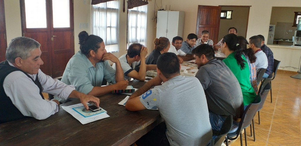 COMEDORES ESCOLARES - REUNIÓN CON DIRECTORES DE ESCUELAS COMEDORES ESCOLARES - REUNIÓN CON DIRECTORES DE ESCUELAS