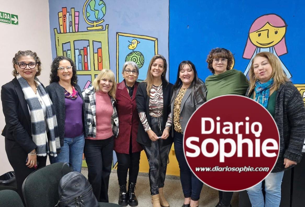 UNA MADRE, ELECTA PARA REPRESENTAR A LOS TUTORES EN EL CONSEJO DE EDUCACIÓN