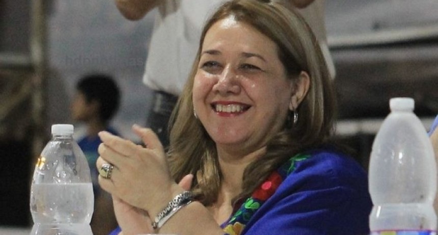 Mosqueda les chapeó a los precarizados de Educación: Gano 37 mil porque tengo un título