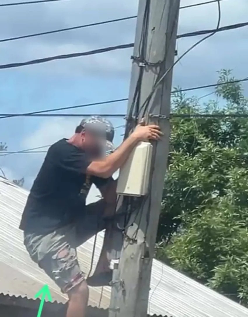 FILMARON A UN JOVEN ROBANDO CABLES Y FUE DETENIDO TRAS INTENTAR HUIR EN SÁENZ PEÑA