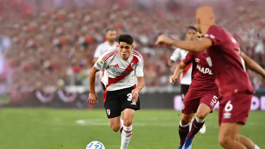 EL CHAQUEÑO LENCINA RENOVÓ CON RIVER: SU CLÁUSULA DE VENTA SUBIÓ A US$ 100 MILLONES