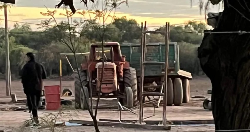SECUESTRO Y ROBO DE UN TRACTOR EN CASTELLI: CUATRO HOMBRES RETUVIERON AL CUIDADOR POR HORAS UNA  PERSONA FUE VÍCTIMA DE PRIVACIÓN ILEGÍTIMA DE LA LIBERTAD Y EL ROBO DE MAQUINARIA AGRÍCOLA 