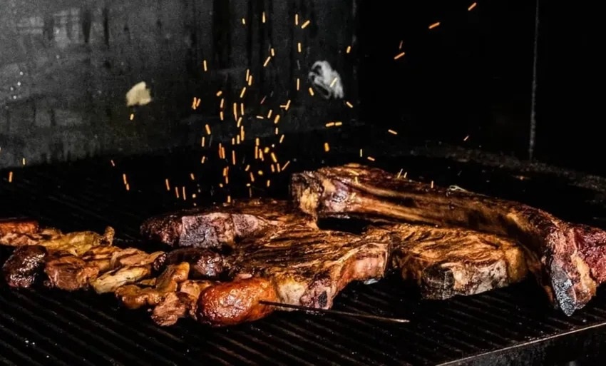  DÍA NACIONAL DEL ASADO: CELEBRACIÓN Y RITUAL DE LA ARGENTINIDAD.