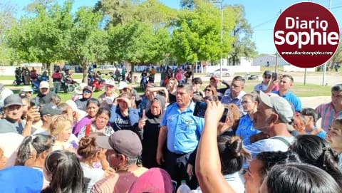 FAMILIARES Y VECINOS RECLAMARON JUSTICIA POR GABRIELA BARRIOS EN AVIA TERAI