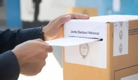 EL GOBIERNO SE VE FORZADO A CAMBIAR EL ESQUEMA DE RESULTADOS ELECTORALES