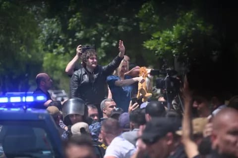 MILEI INSTA A VOTAR: ESPERA MÁS DEL 70% DE PARTICIPACIÓN Y ADVIERTE QUE EL AUSENTISMO 