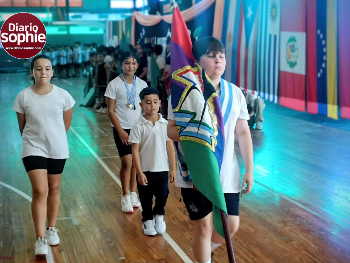 LA EEP N° 3 CELEBRÓ SU EXHIBICIÓN ANUAL DE EDUCACIÓN FÍSICA EN EL JAIME ZAPATA.