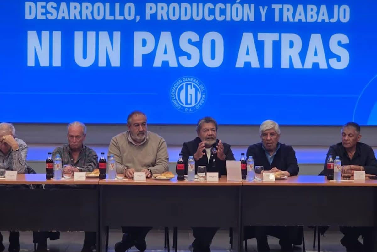 TRIUNFO LIBERTARIO EN LA CGT: LA MESA CHICA SE REÚNE DE URGENCIA.