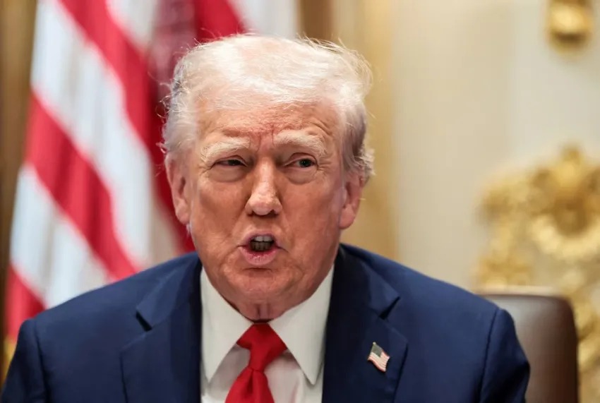 TRUMP DESCARTA ATAQUES A VENEZUELA Y NIEGA PLANES MILITARES INMINENTES