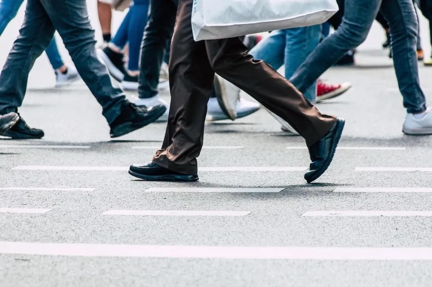 ESLOVAQUIA BUSCA REGULAR LA VELOCIDAD AL CAMINAR EN ESPACIOS PÚBLICOS