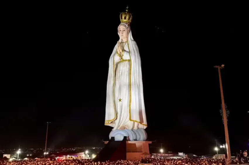 BRASIL INAUGURÓ UNA ESTATUA DE FÁTIMA MÁS ALTA QUE EL CRISTO REDENTOR