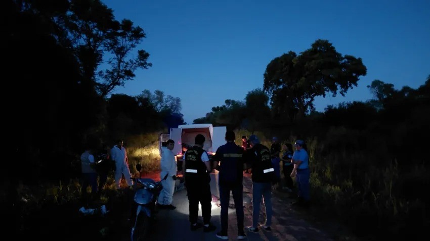 MUERTE EN NAPENAY: HAY UN DEMORADO Y ENCONTRARON UN ARMA EN LA CINTURA DE LA VÍCTIMA