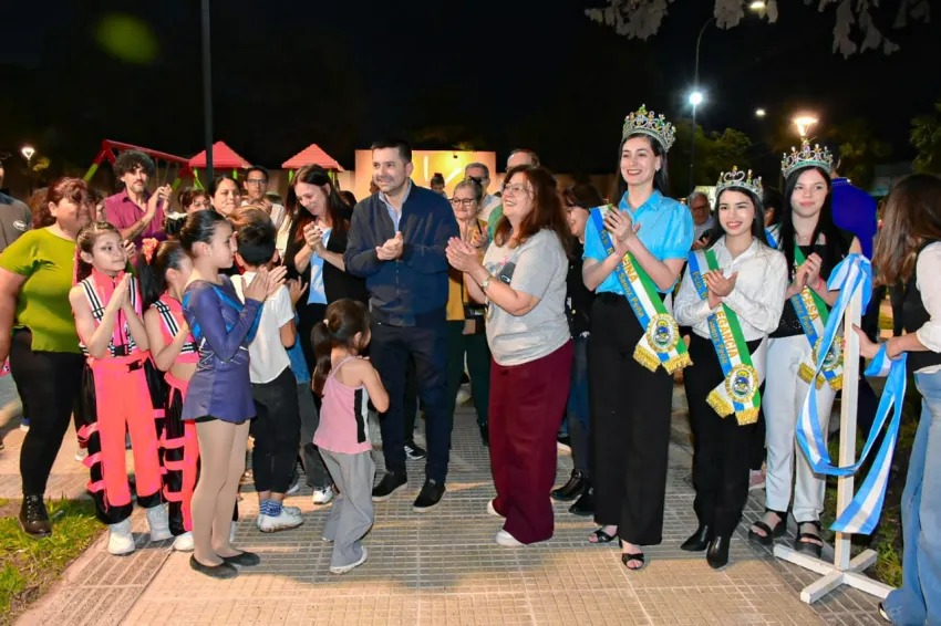 SE INAUGURÓ LA PUESTA EN VALOR DE LA PLAZOLETA 