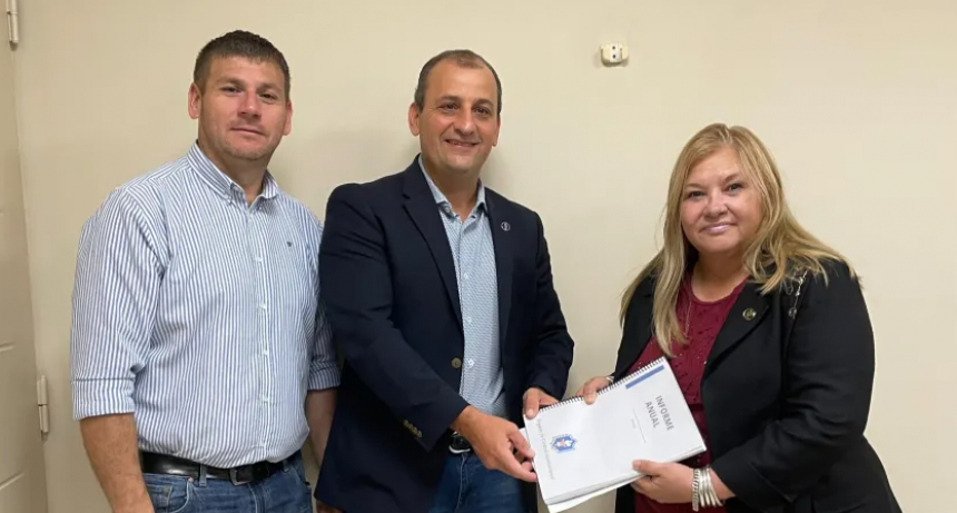 LA LEGISLATURA RECIBIÓ EL INFORME ANUAL 2025 DEL OCI DE LA POLICÍA DEL CHACO