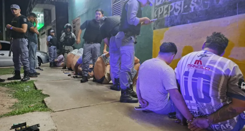 VIOLENTA PELEA EN VILLA ALVEAR: DOS FACCIONES DE LA HINCHADA DESATARON EL CAOS