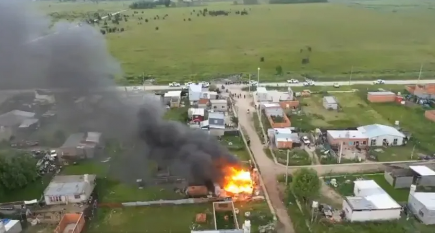 MAR DEL PLATA: DENUNCIARON ABUSO EN UNA ESCUELA E INCENDIARON LA CASA DE UN NIÑO ACUSADO