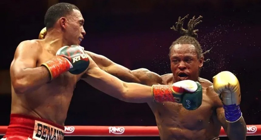 DAVID BENAVIDEZ DEFIENDE SU CINTURÓN DEL CMB TRAS NOQUEAR A ANTHONY YARDE EN EL SÉPTIMO ROUND