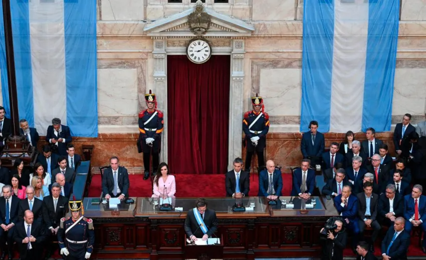 EL GOBIERNO BUSCA APROBAR LA REFORMA LABORAL EN TIEMPO RÉCORD Y NEGOCIA APOYOS EN EL SENADO